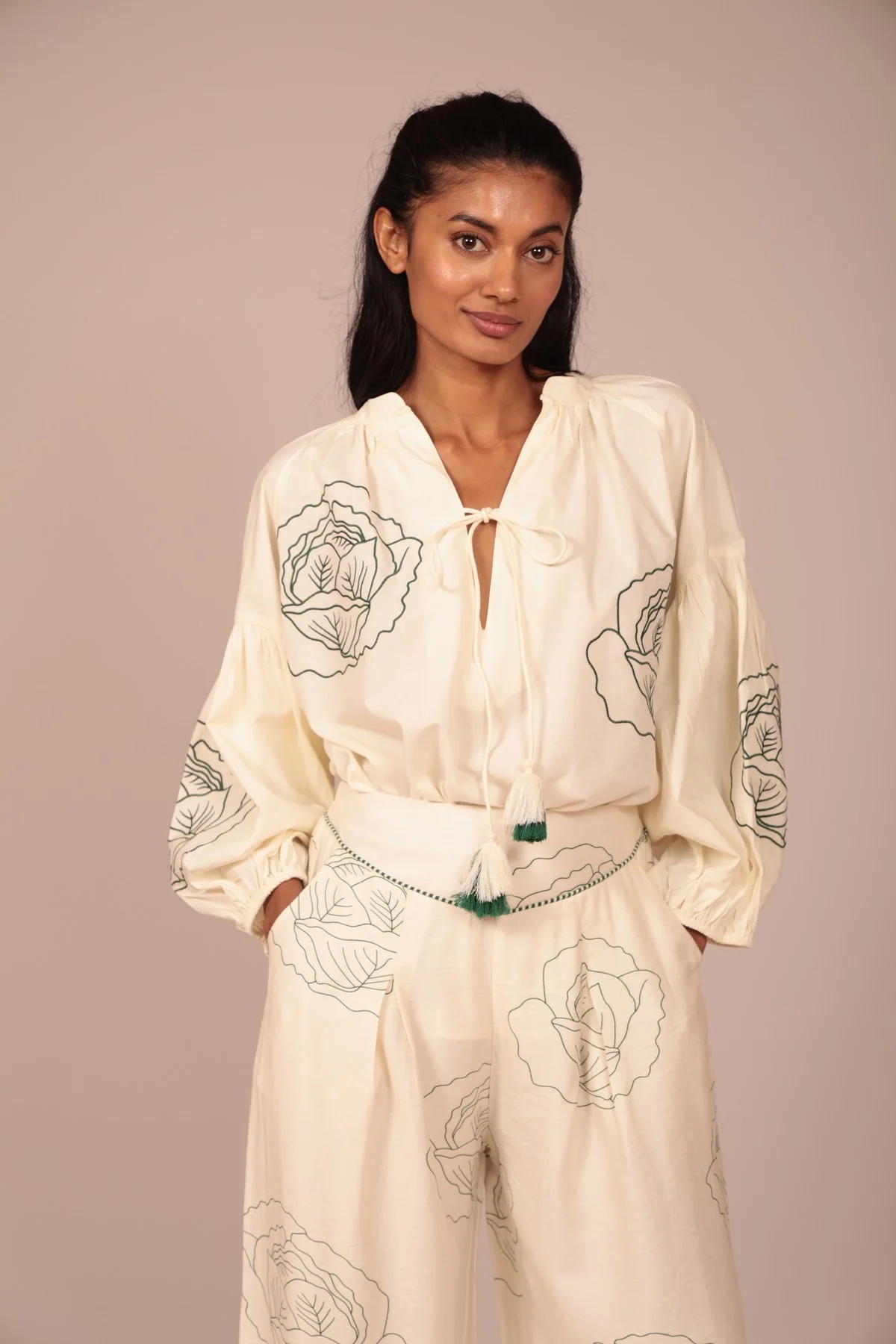 BLUSA CON RICAMI ARTIGIANALI - Image 6